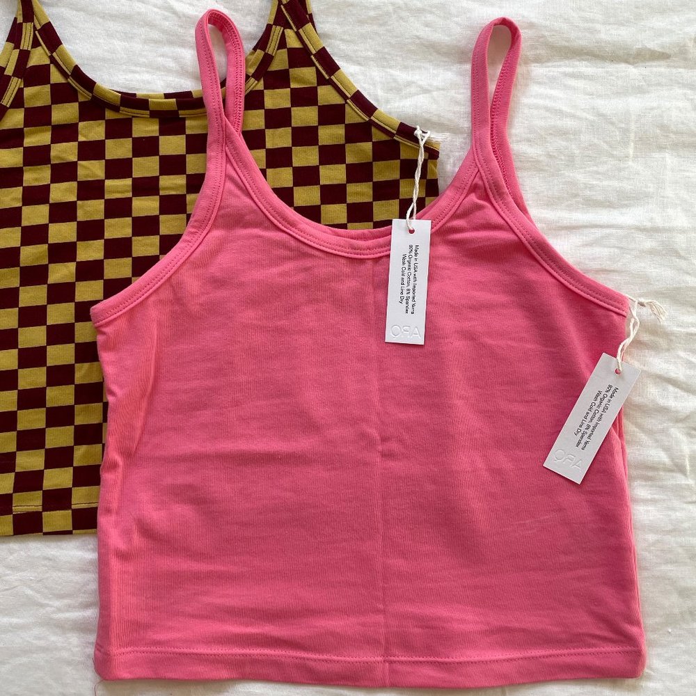 ARQ Crop Tank in Pink (M)